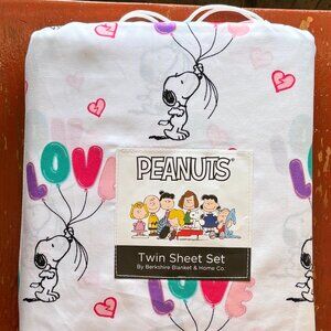 3-pc Peanuts Snoopy Love Balloons TWIN Size Sheet Set (Hearts)